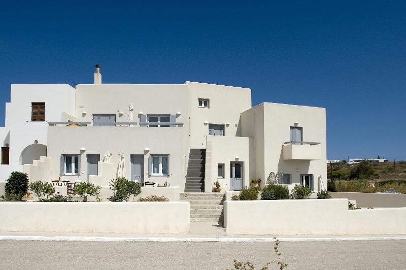 אדאמאס Tsakanos Home מראה חיצוני תמונה